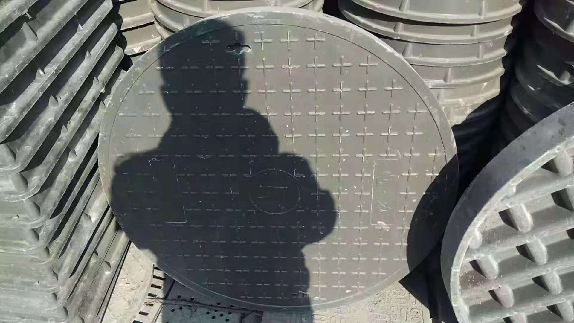  復合井蓋出現問題應該怎樣解決？