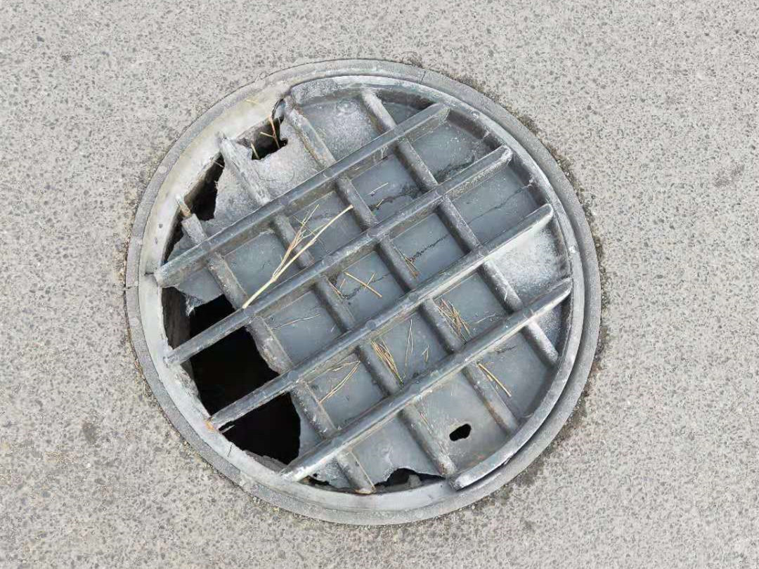  為了道路公共安全，請勿用非標井蓋！